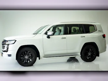 Toyota  Land Cruiser  VXR Twin Turbo  2022  Automatic  60٬000 Km  6 Cylinder  Four Wheel Drive (4WD)  SUV  White  With Warranty