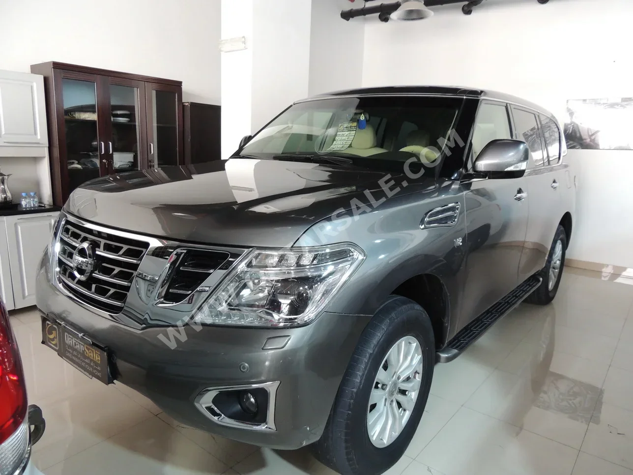 Nissan  Patrol  SE  2015  Automatic  219,000 Km  8 Cylinder  Four Wheel Drive (4WD)  SUV  Gray