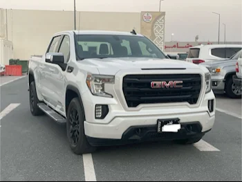 GMC  Sierra  Elevation  2021  Automatic  115,000 Km  8 Cylinder  Four Wheel Drive (4WD)  Pick Up  White