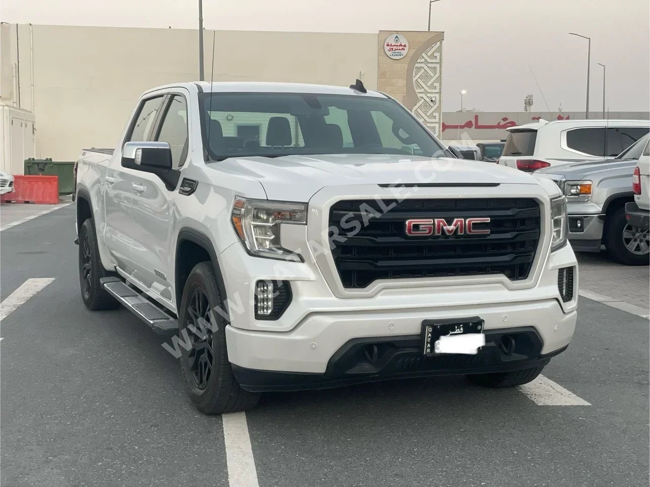 GMC  Sierra  Elevation  2021  Automatic  115,000 Km  8 Cylinder  Four Wheel Drive (4WD)  Pick Up  White