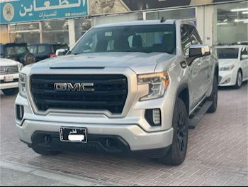 GMC  Sierra  Elevation  2020  Automatic  93,000 Km  8 Cylinder  Four Wheel Drive (4WD)  Pick Up  Silver