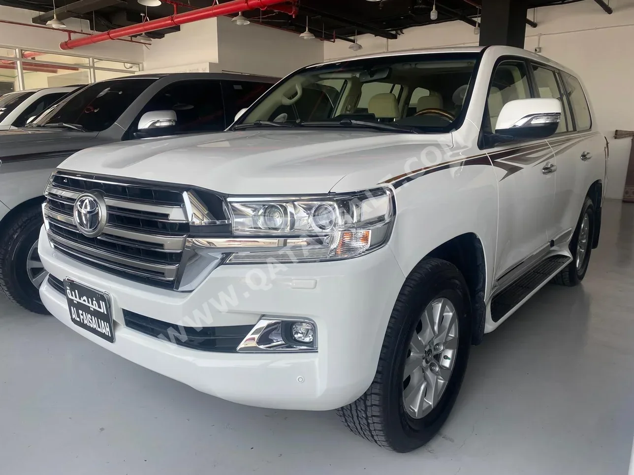 Toyota  Land Cruiser  GXR  2018  Automatic  122,000 Km  8 Cylinder  Four Wheel Drive (4WD)  SUV  White