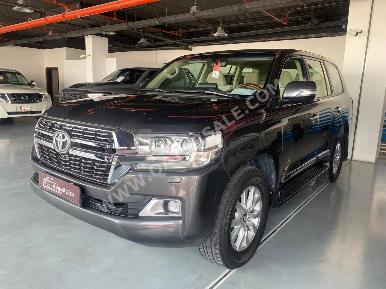 Toyota  Land Cruiser  GXR  2018  Automatic  214,000 Km  6 Cylinder  Four Wheel Drive (4WD)  SUV  Gray