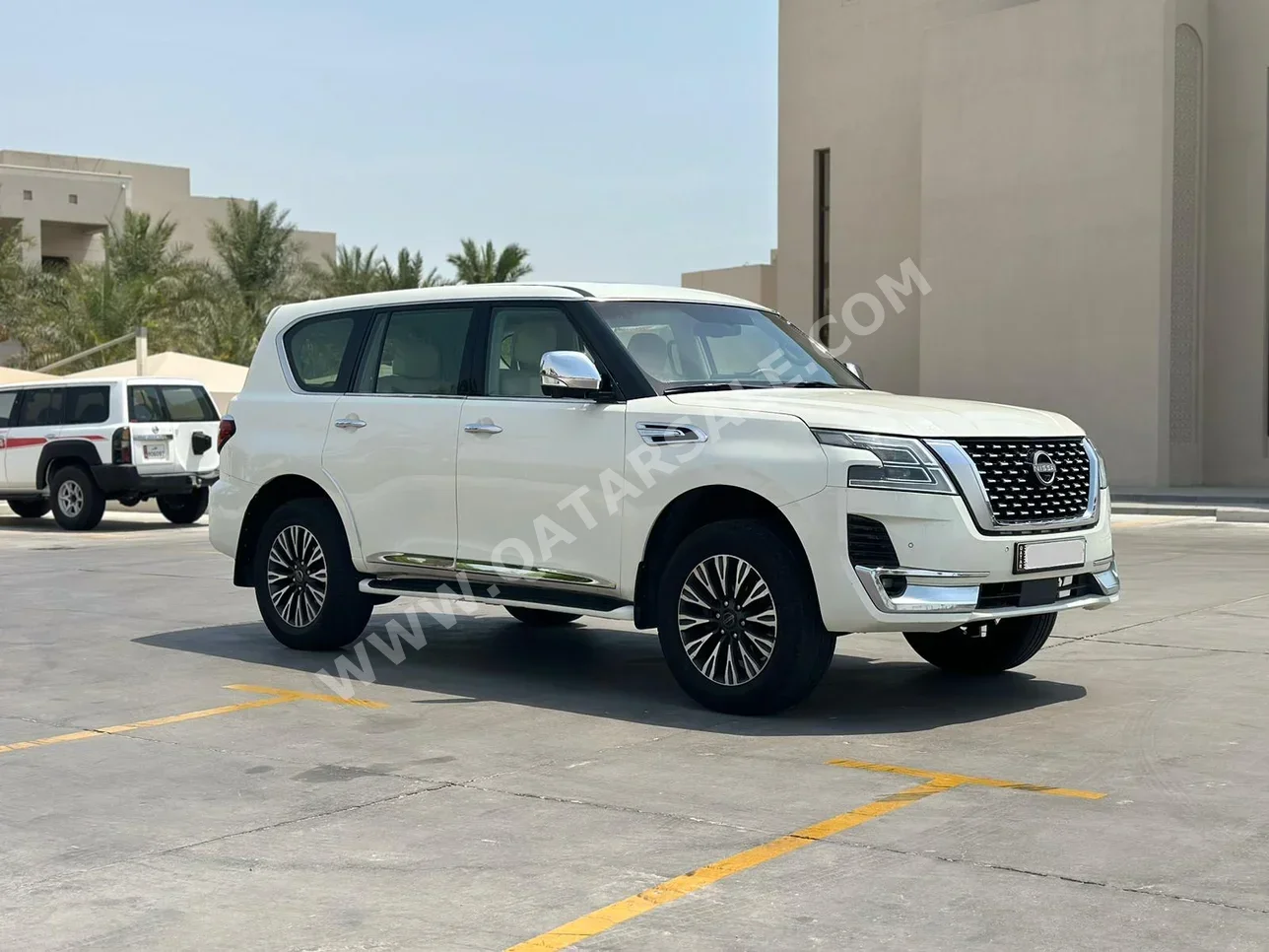 Nissan  Patrol  SE  2012  Automatic  245,000 Km  8 Cylinder  Four Wheel Drive (4WD)  SUV  White