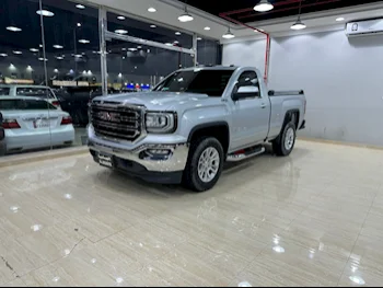 GMC  Sierra  1500  2016  Automatic  148,000 Km  8 Cylinder  Four Wheel Drive (4WD)  Pick Up  Silver