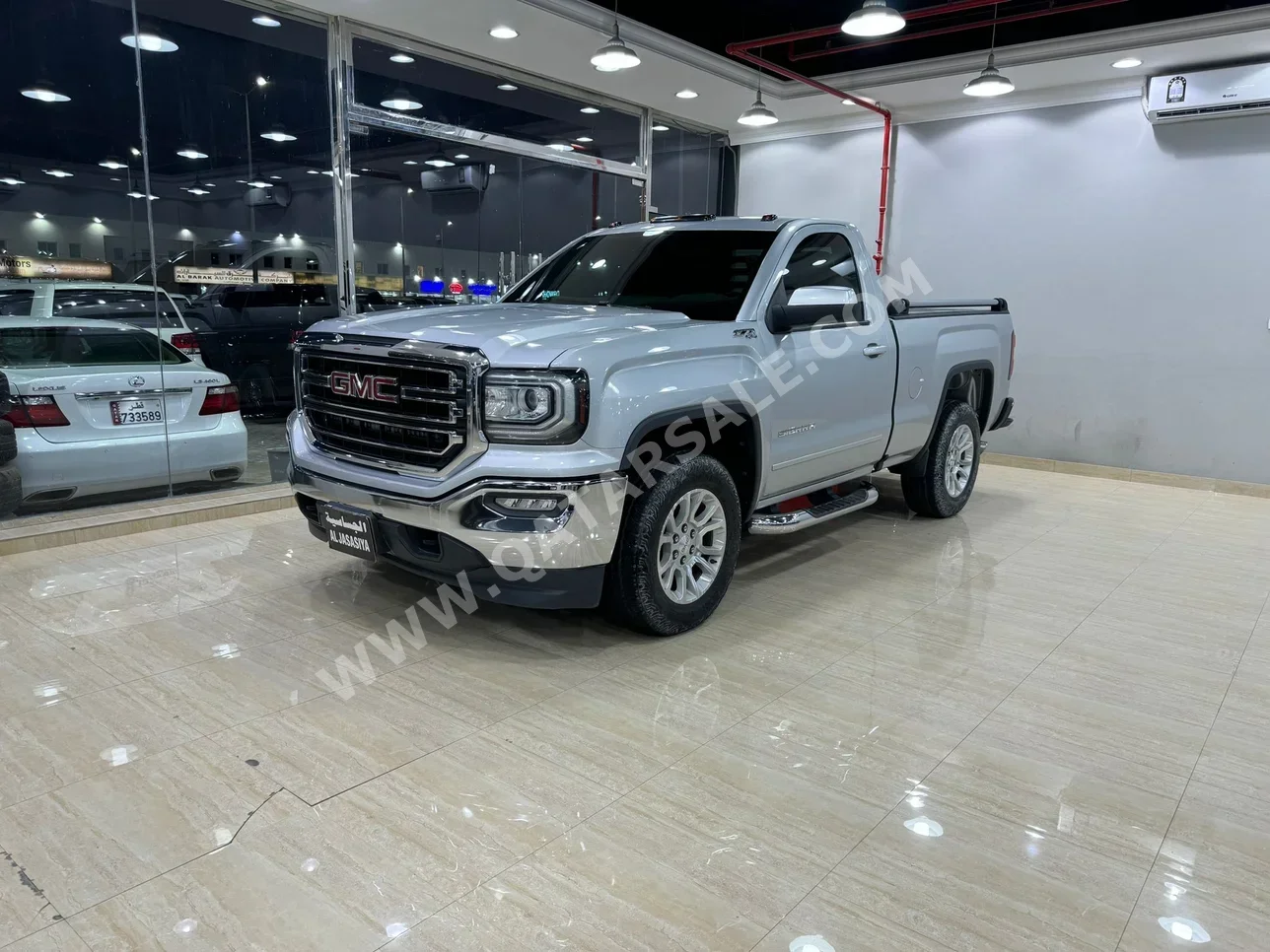 GMC  Sierra  1500  2016  Automatic  148,000 Km  8 Cylinder  Four Wheel Drive (4WD)  Pick Up  Silver