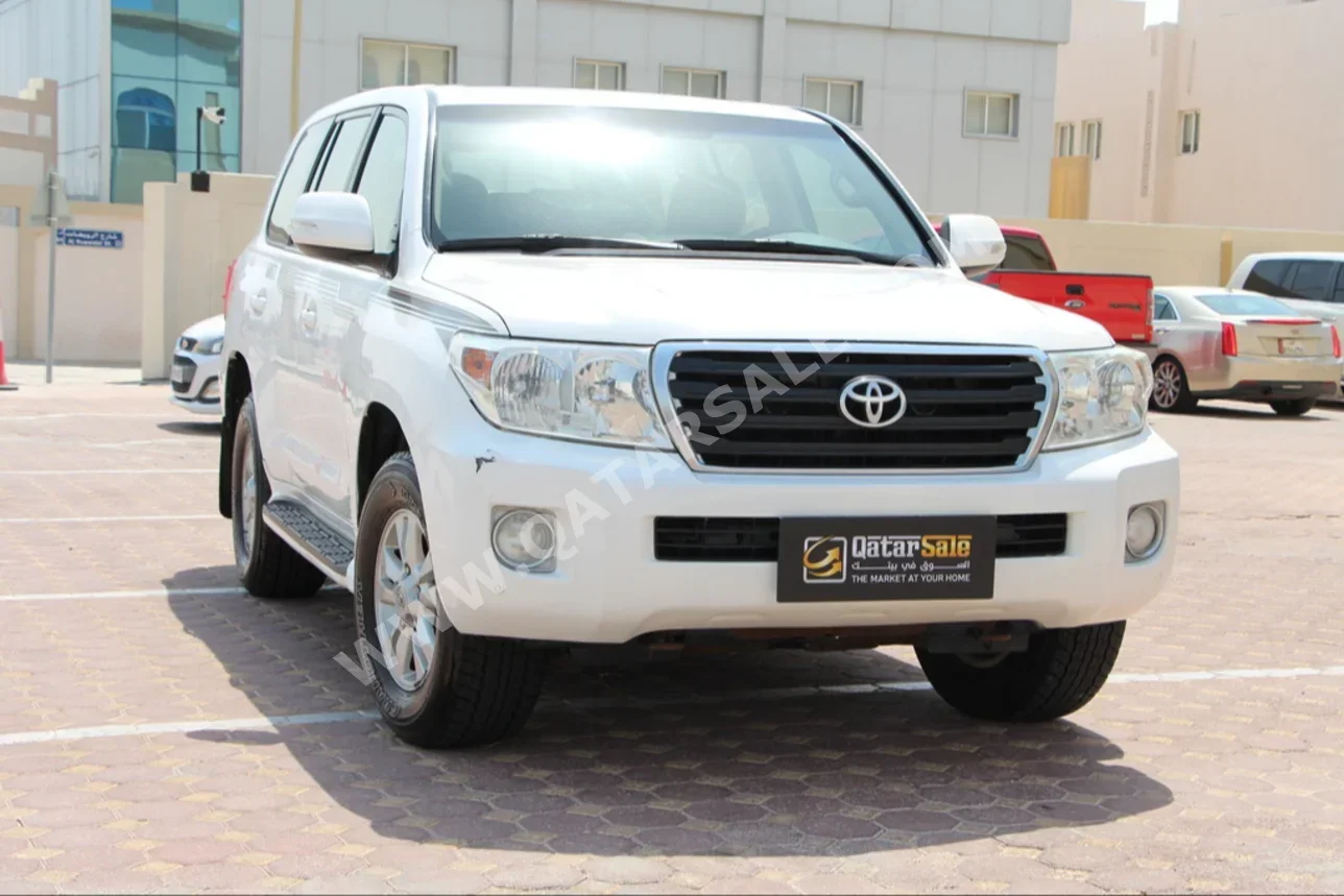 Toyota  Land Cruiser  GX  2015  Automatic  210,000 Km  6 Cylinder  Four Wheel Drive (4WD)  SUV  White