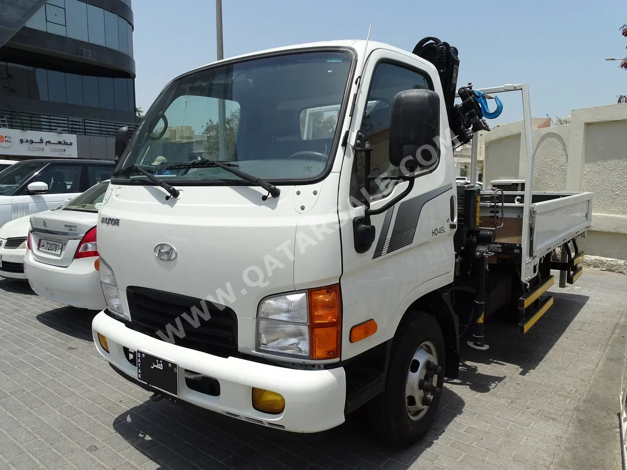 Truck Hyundai - Color White  2022