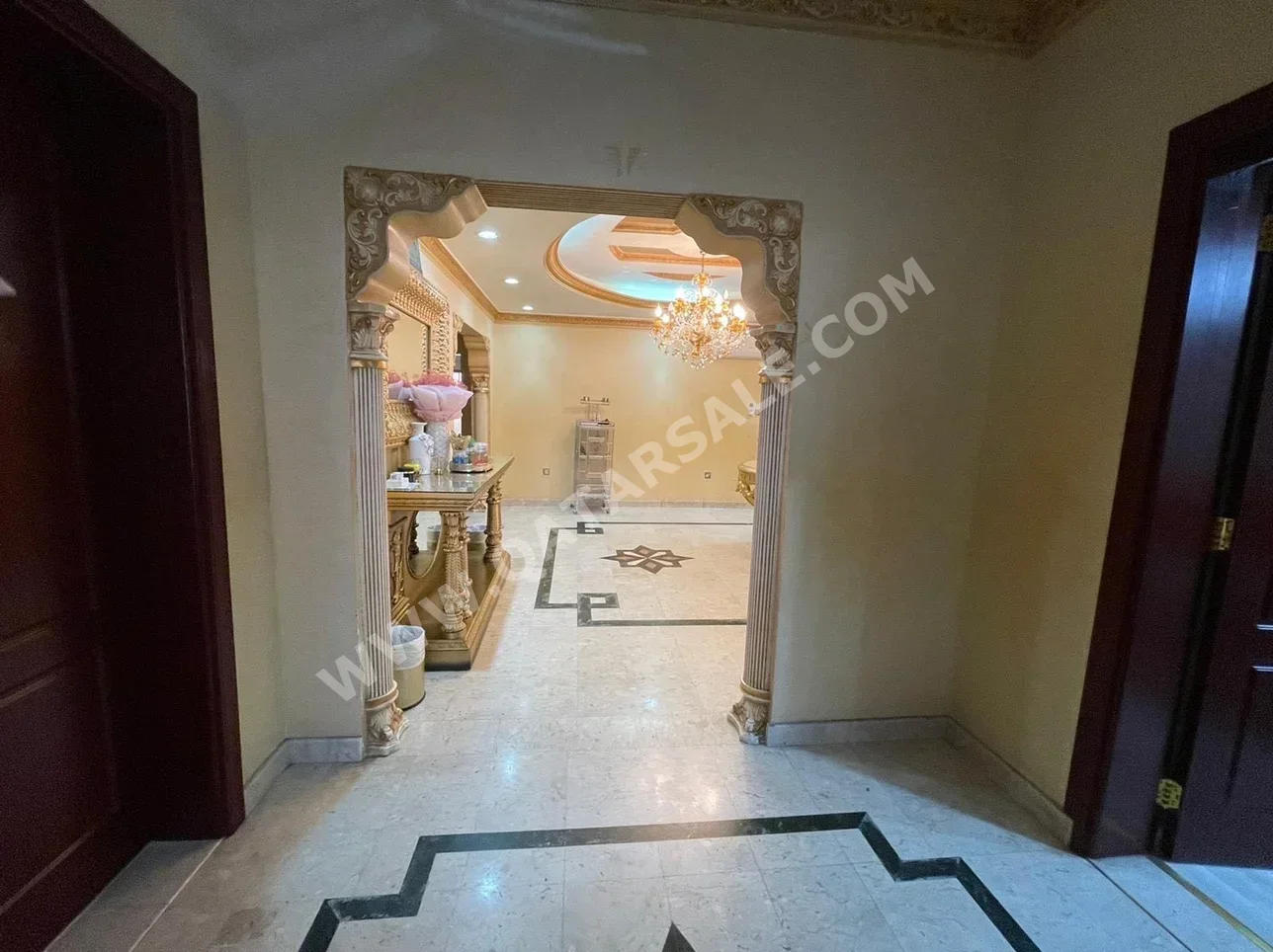 Family Residential  - Not Furnished  - Doha  - Al Dafna  - 8 Bedrooms