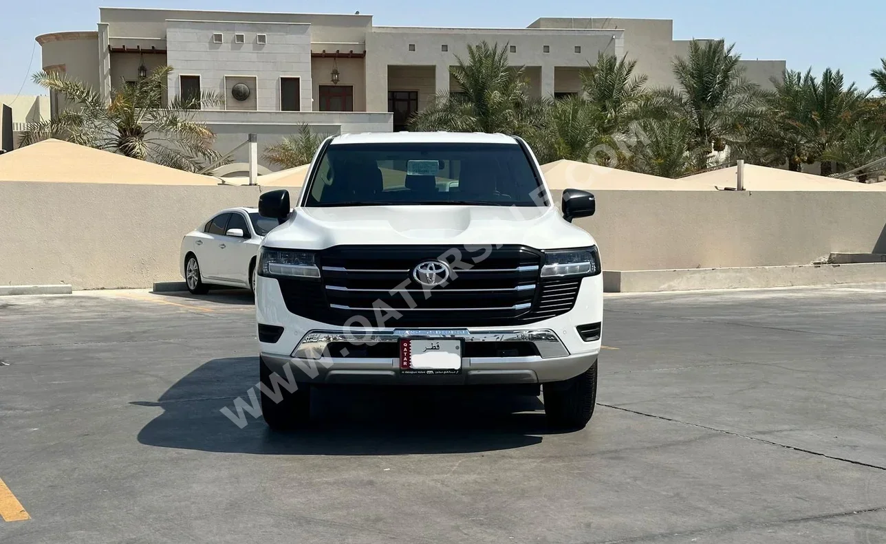 Toyota  Land Cruiser  GX  2024  Automatic  26٬000 Km  6 Cylinder  Four Wheel Drive (4WD)  SUV  White  With Warranty