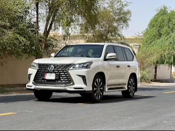 Lexus  LX  570 S  2016  Automatic  248,000 Km  8 Cylinder  Four Wheel Drive (4WD)  SUV  White