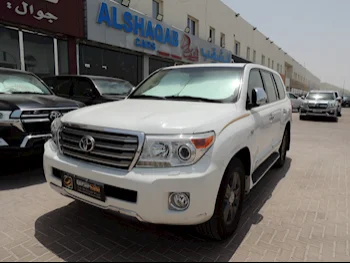 Toyota  Land Cruiser  VXR  2015  Automatic  289,000 Km  8 Cylinder  Four Wheel Drive (4WD)  SUV  White