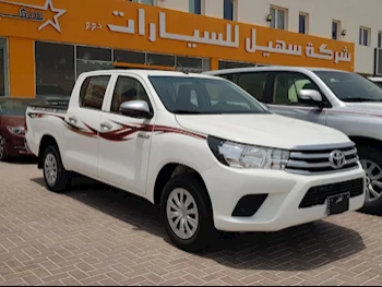 Toyota  Hilux  2022  Automatic  82,000 Km  4 Cylinder  Four Wheel Drive (4WD)  Pick Up  White