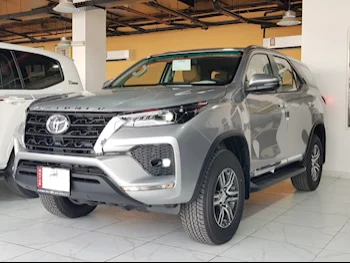Toyota  Fortuner  2024  Automatic  0 Km  6 Cylinder  Four Wheel Drive (4WD)  SUV  Silver  With Warranty