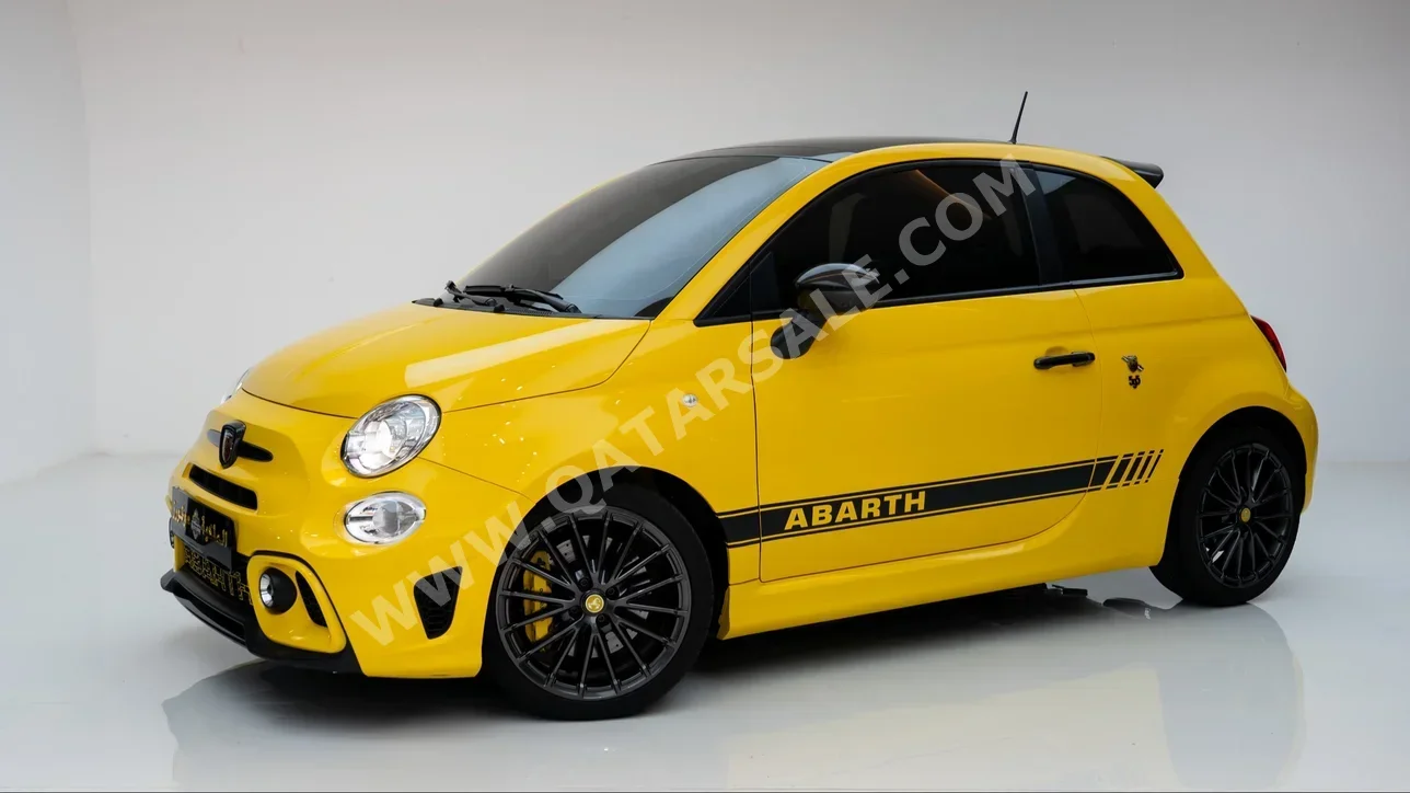 Fiat  595  Abarth  2022  Automatic  22٬000 Km  4 Cylinder  Front Wheel Drive (FWD)  Hatchback  Yellow  With Warranty