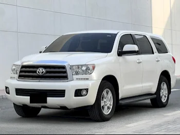 Toyota  Sequoia  2014  Automatic  185,000 Km  8 Cylinder  Four Wheel Drive (4WD)  SUV  White