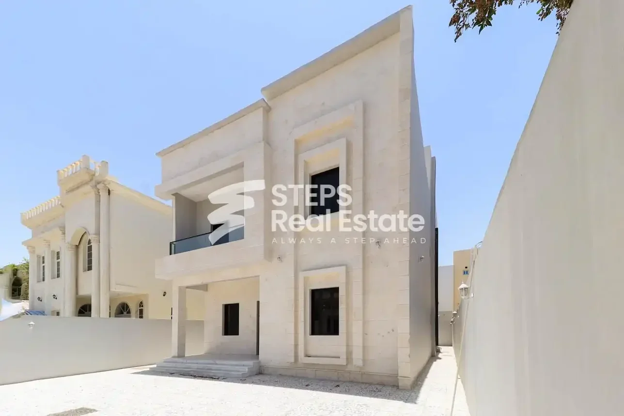 Family Residential  - Not Furnished  - Doha  - Nuaija  - 7 Bedrooms