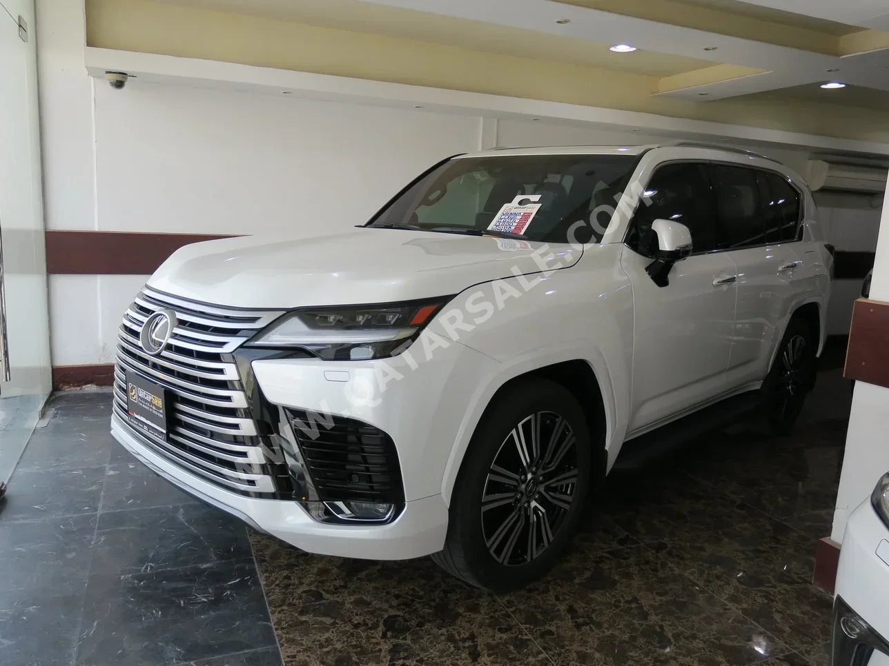 Lexus  LX  600 Luxury  2024  Automatic  13,000 Km  6 Cylinder  Four Wheel Drive (4WD)  SUV  White  With Warranty