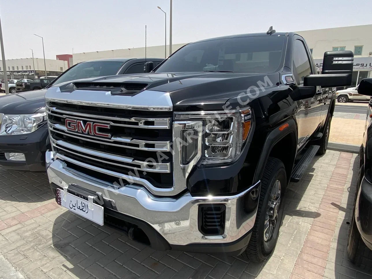 GMC  Sierra  2500 HD  2022  Automatic  53,000 Km  8 Cylinder  Four Wheel Drive (4WD)  Pick Up  Black  With Warranty