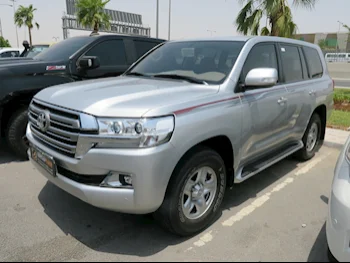 Toyota  Land Cruiser  GXR  2021  Automatic  26,000 Km  6 Cylinder  Four Wheel Drive (4WD)  SUV  Silver