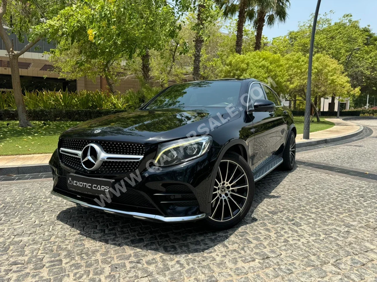 Mercedes-Benz  GLC  250  2018  Automatic  90,000 Km  4 Cylinder  Four Wheel Drive (4WD)  SUV  Black