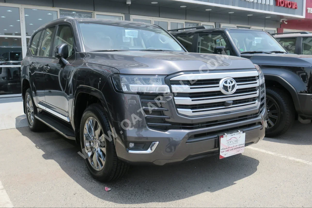 Toyota  Land Cruiser  GXR Twin Turbo  2024  Automatic  0 Km  6 Cylinder  Four Wheel Drive (4WD)  SUV  Gray  With Warranty