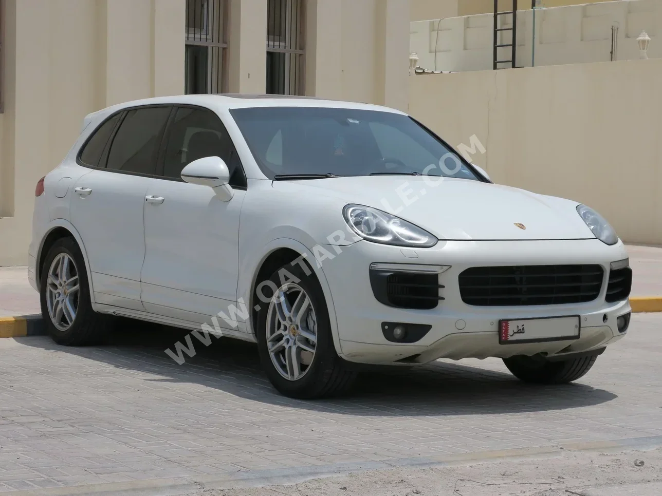 Porsche  Cayenne  Turbo S  2015  Automatic  262,000 Km  6 Cylinder  Four Wheel Drive (4WD)  SUV  White  With Warranty