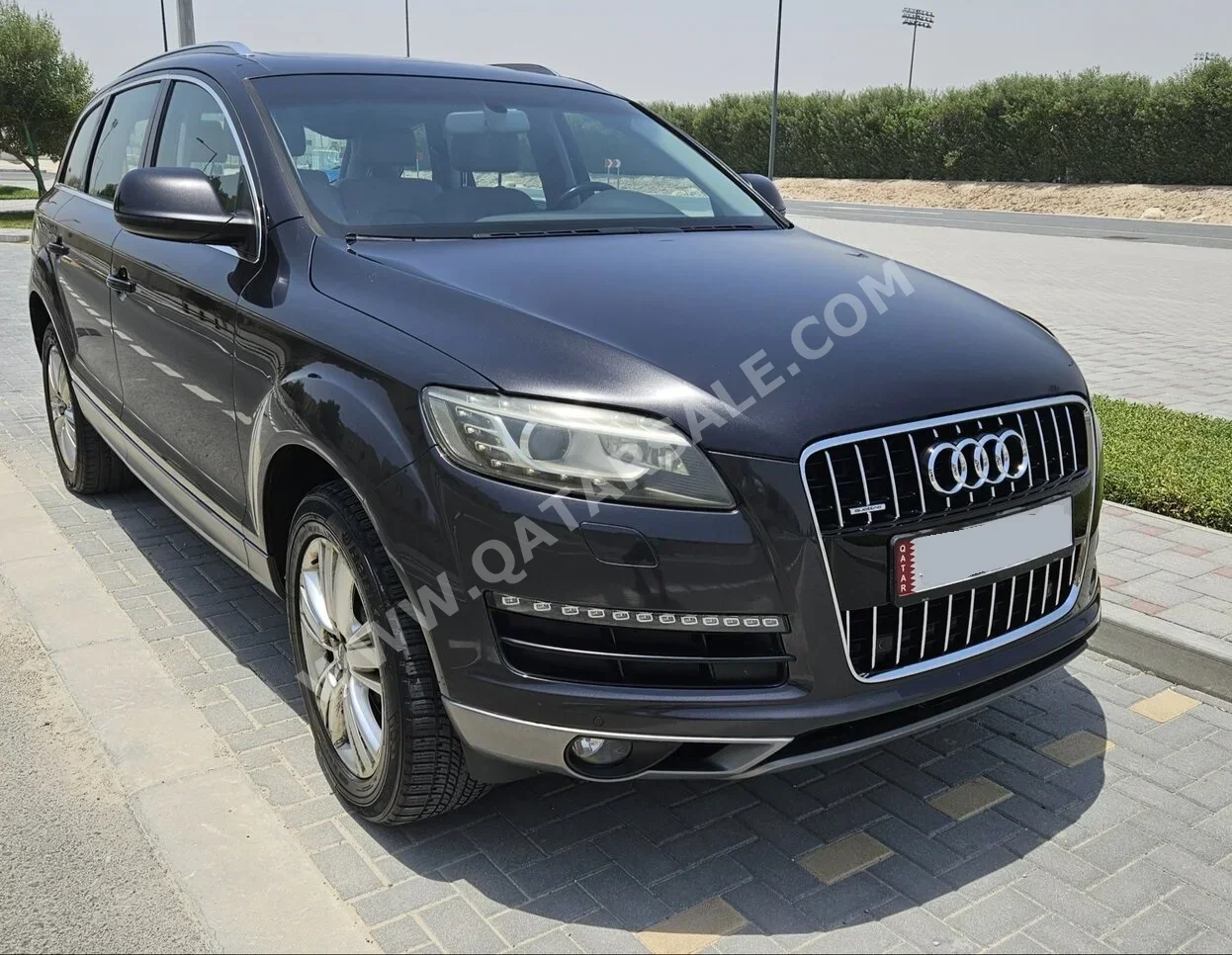 Audi  Q7  35 TFSI Quattro  2010  Automatic  136,800 Km  6 Cylinder  All Wheel Drive (AWD)  SUV  Carpathian grey