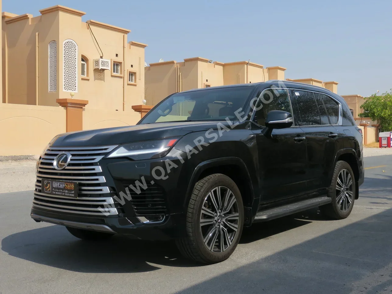 Lexus  LX  600 Luxury  2024  Automatic  1,000 Km  6 Cylinder  Four Wheel Drive (4WD)  SUV  Black  With Warranty