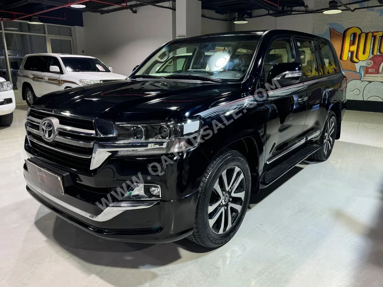 Toyota  Land Cruiser  GXR- Grand Touring  2019  Automatic  133,000 Km  8 Cylinder  Four Wheel Drive (4WD)  SUV  Black