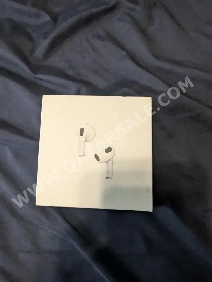 Airpods and earbuds cleaning kit