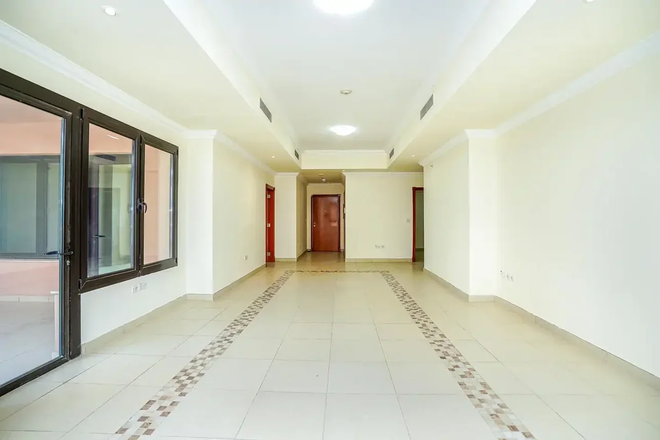 1 Bedrooms  Apartment  For Rent  in Doha -  The Pearl  Semi Furnished