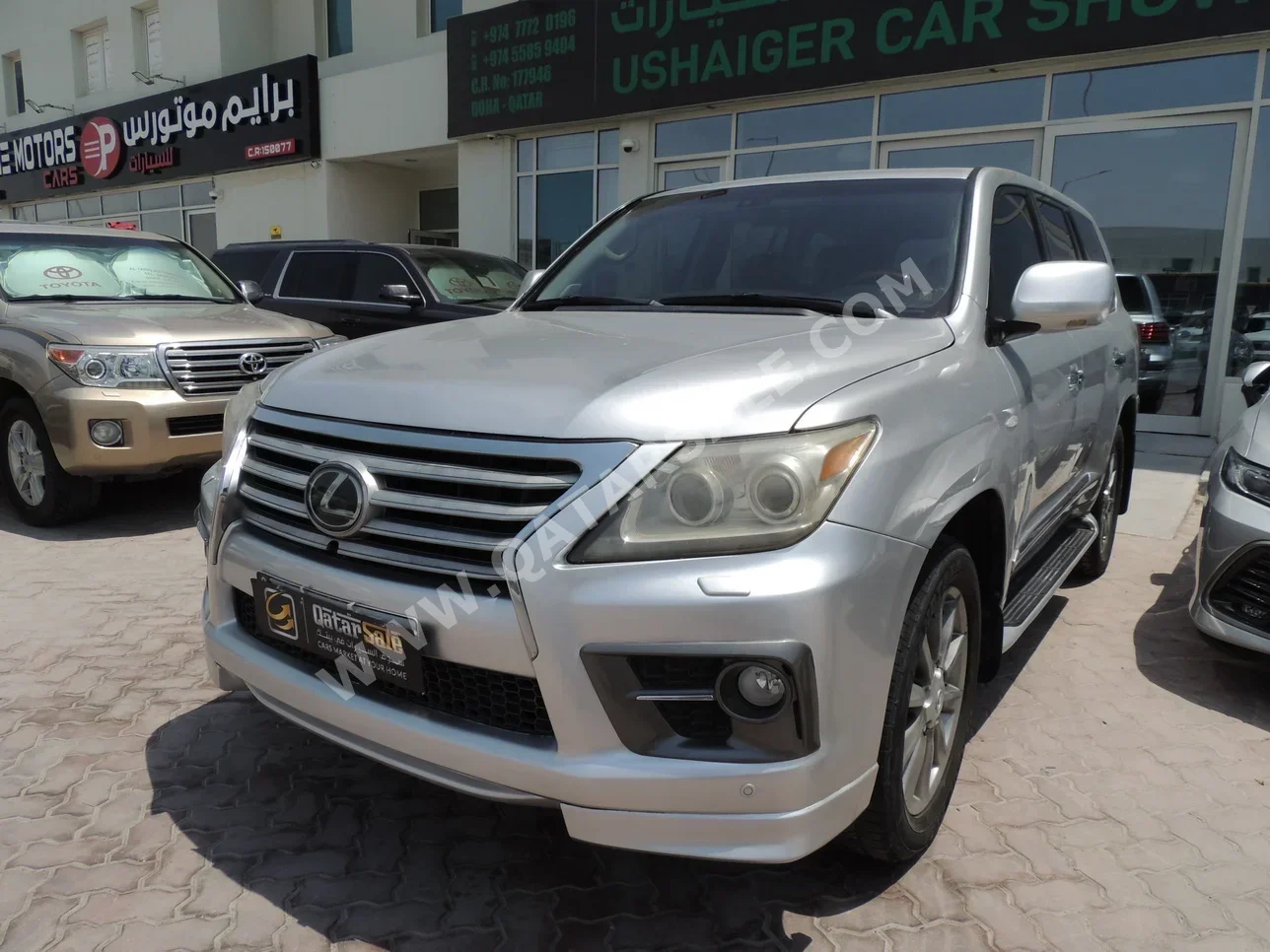 Lexus  LX  570  2011  Automatic  335,000 Km  8 Cylinder  Four Wheel Drive (4WD)  SUV  Silver