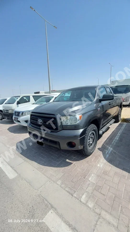 Toyota  Tundra  TRD  2012  Automatic  182,000 Km  8 Cylinder  Four Wheel Drive (4WD)  Pick Up  Black