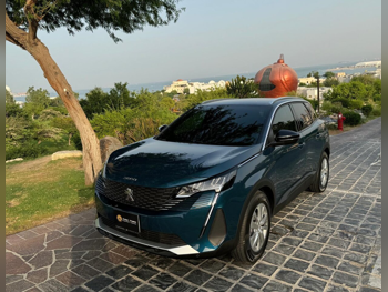 بيجو  3008  4 سلندر  إس يو في 2 في 4  أزرق غامق  2025