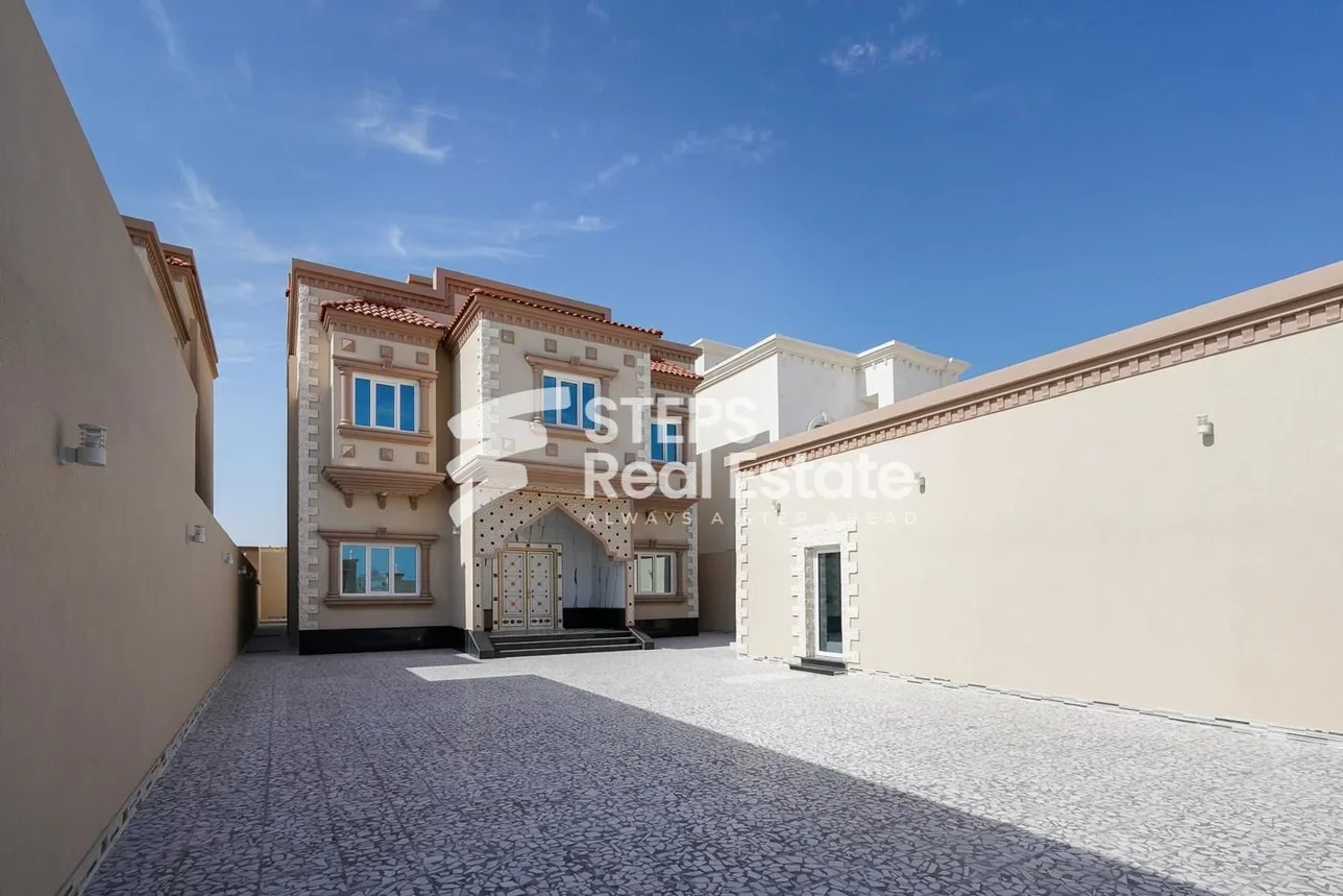 Family Residential  - Not Furnished  - Umm Salal  - Umm Al Amad  - 8 Bedrooms