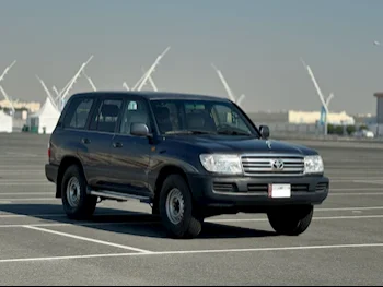 Toyota  Land Cruiser  GX  2006  Automatic  470,000 Km  6 Cylinder  Four Wheel Drive (4WD)  SUV  Black