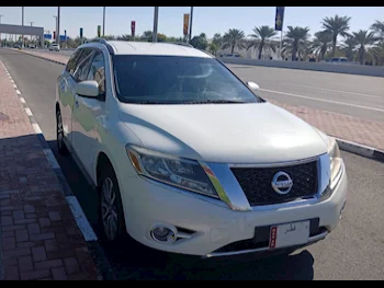 Nissan  Pathfinder  2014  Automatic  211,000 Km  6 Cylinder  Four Wheel Drive (4WD)  SUV  White