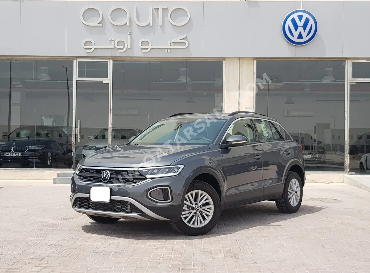 Volkswagen  T-Roc  2024  Automatic  3,800 Km  4 Cylinder  Four Wheel Drive (4WD)  SUV  Gray  With Warranty