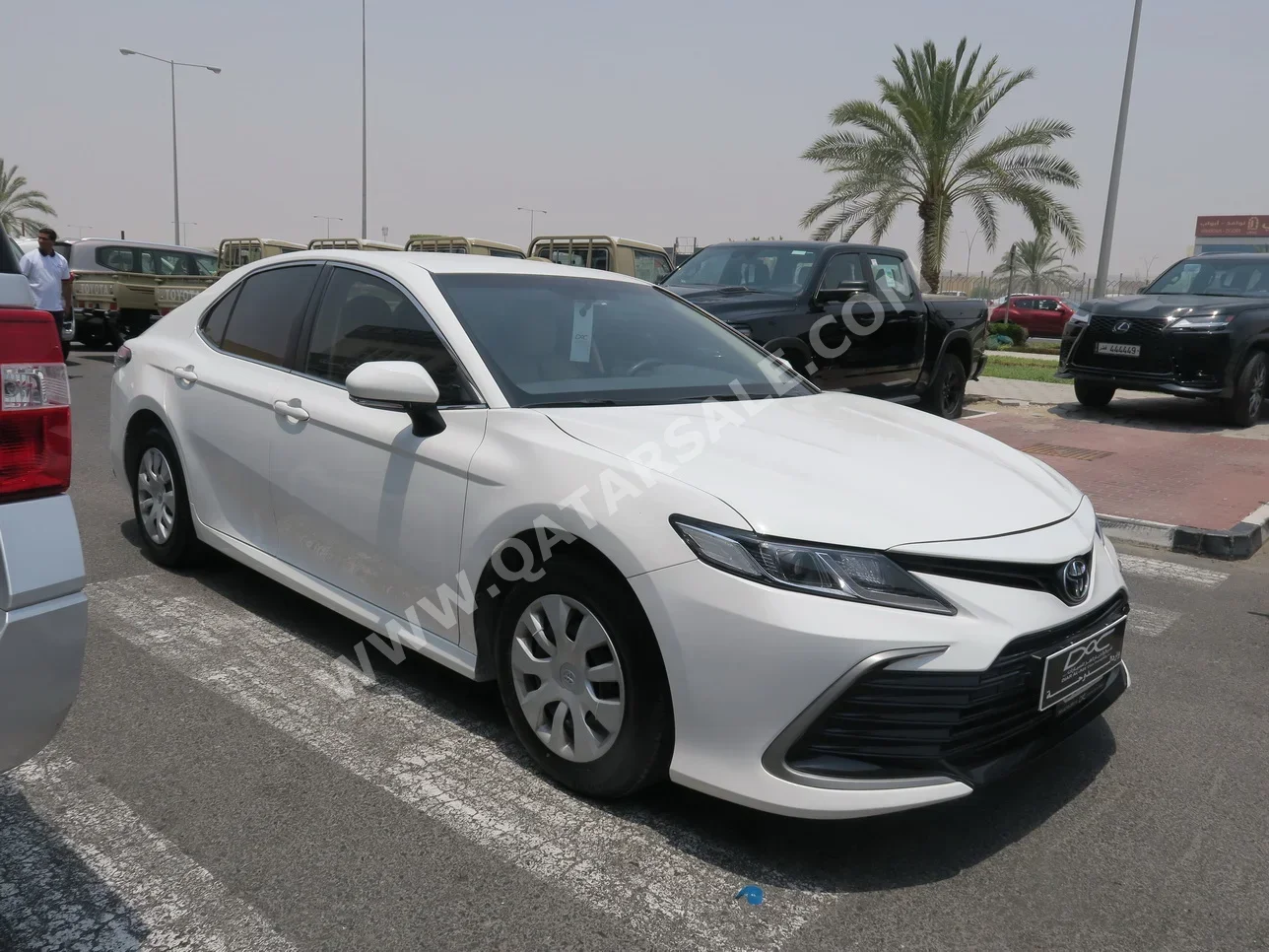 Toyota  Camry  LE  2022  Automatic  47,000 Km  4 Cylinder  Front Wheel Drive (FWD)  Sedan  White  With Warranty