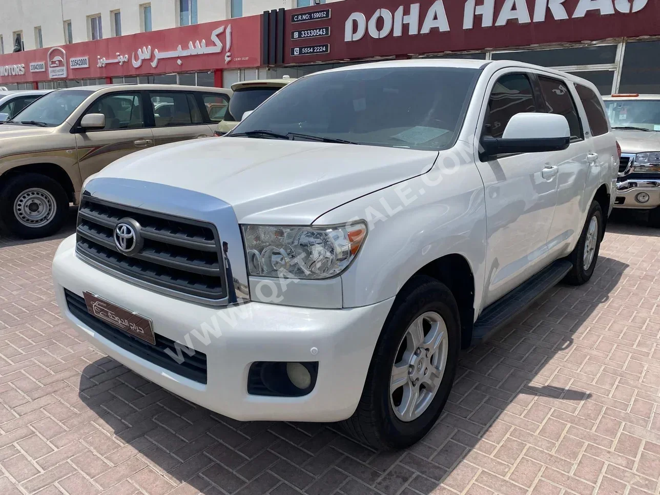 Toyota  Sequoia  2015  Automatic  240,000 Km  8 Cylinder  Four Wheel Drive (4WD)  SUV  Silver