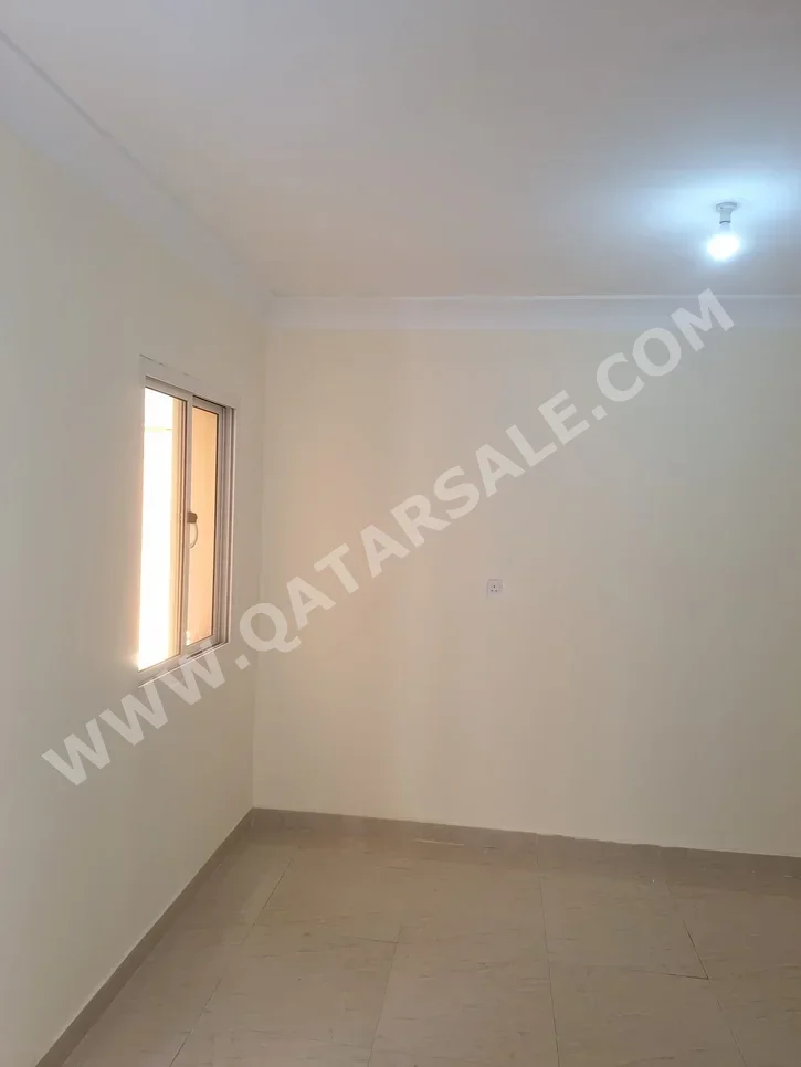 1 Bedrooms  Apartment  For Rent  in Al Wakrah -  Al Wukair  Not Furnished