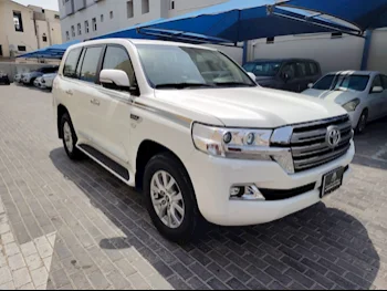 Toyota  Land Cruiser  VXR  2021  Automatic  72,000 Km  8 Cylinder  Four Wheel Drive (4WD)  SUV  White