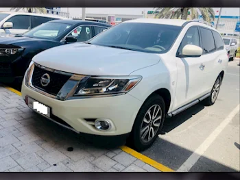 Nissan  Pathfinder  2018  Automatic  220,000 Km  6 Cylinder  Four Wheel Drive (4WD)  SUV  White