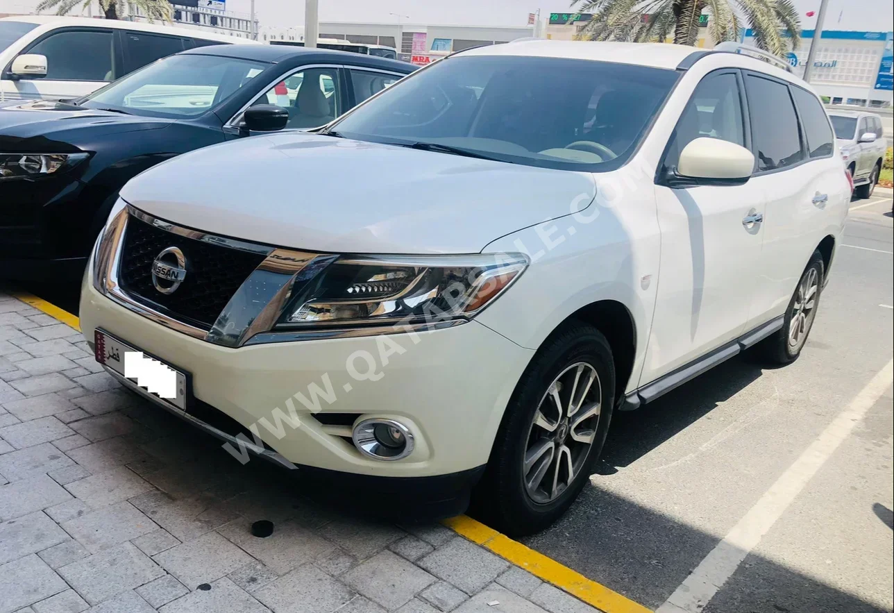 Nissan  Pathfinder  2014  Automatic  128,000 Km  6 Cylinder  Four Wheel Drive (4WD)  SUV  White