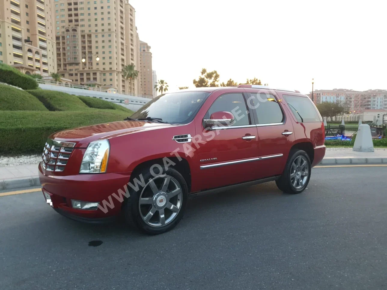  Cadillac  Escalade  2013  Automatic  97,000 Km  8 Cylinder  Four Wheel Drive (4WD)  SUV  Red  With Warranty