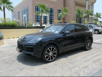 Porsche  Cayenne  2023  Automatic  21,000 Km  6 Cylinder  Four Wheel Drive (4WD)  SUV  Dark Blue  With Warranty