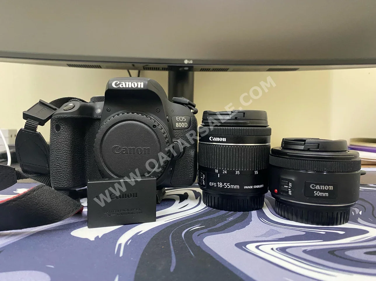 Digital Cameras Canon  EOS 800D  - 26 MP  - FHD 1080p