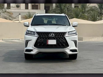 Lexus  LX  570  2018  Automatic  67,000 Km  8 Cylinder  Four Wheel Drive (4WD)  SUV  White