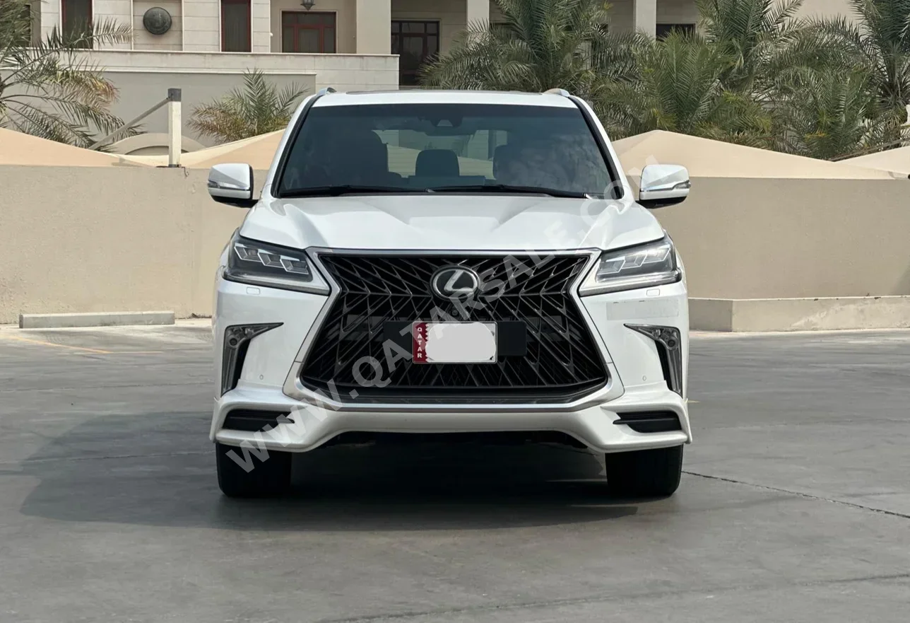 Lexus  LX  570  2018  Automatic  67,000 Km  8 Cylinder  Four Wheel Drive (4WD)  SUV  White